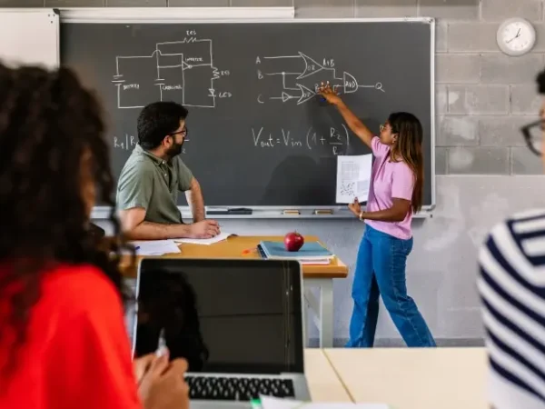 Supercharging Classroom Dynamics: 5 Top Tips to Engage Students Effectively