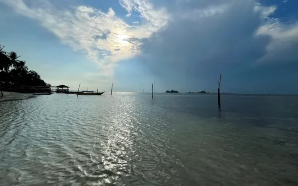 Nongsa Beach, White Sand Beach Equipped with Various Exciting Rides in Batam