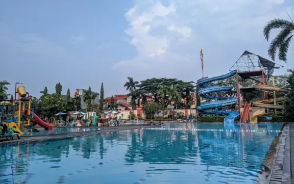 Puri Beta Swimming Pool, Family Destination with Exciting Rides in Tangerang