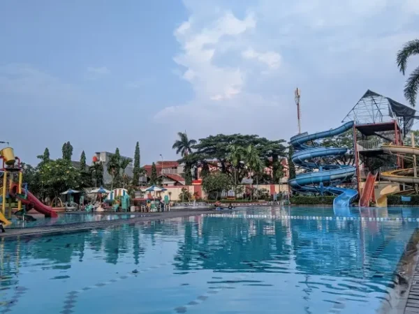 Puri Beta Swimming Pool, Family Destination with Exciting Rides in Tangerang